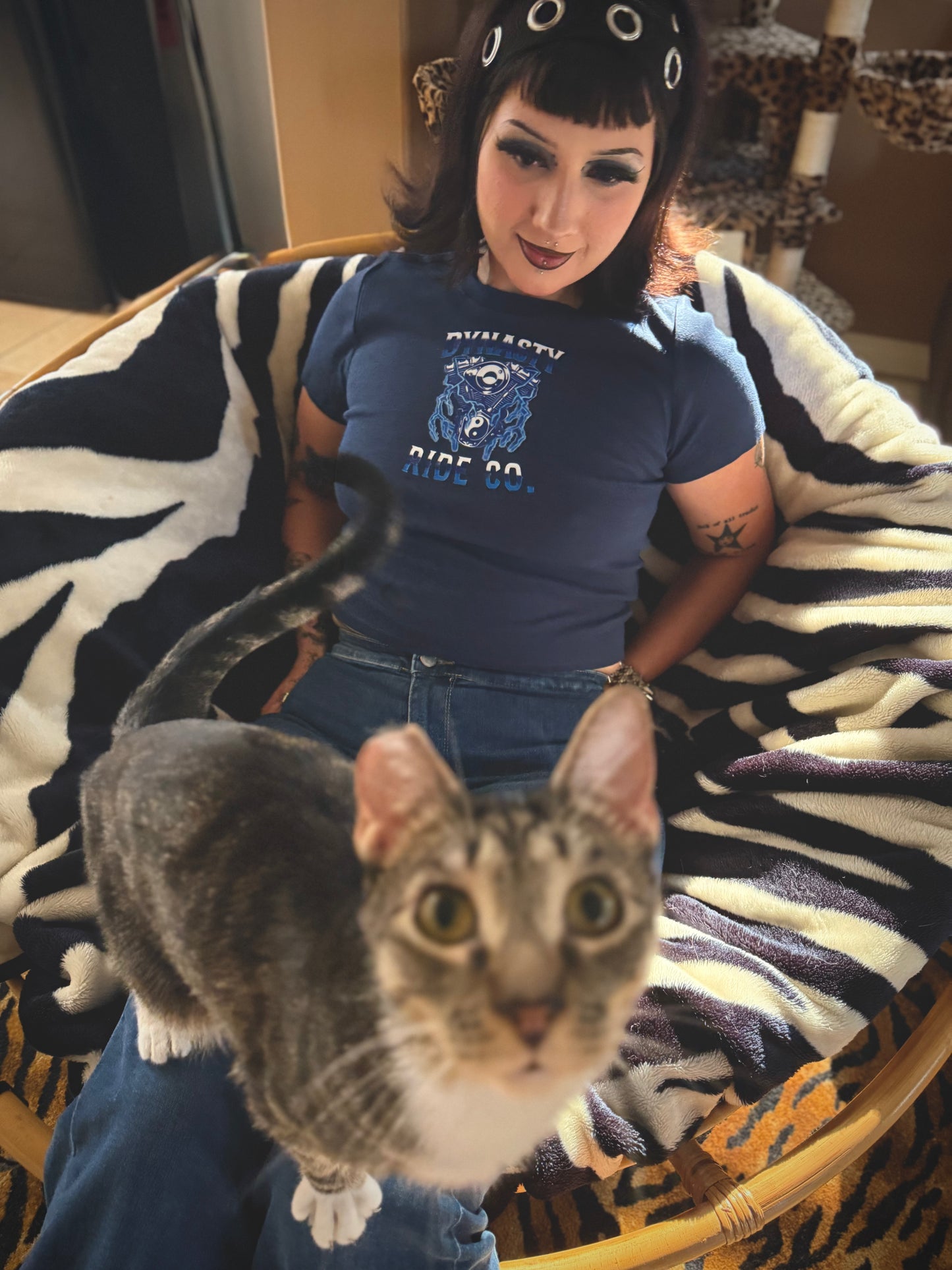 Women's "Dyna Engine" Cropped Tee